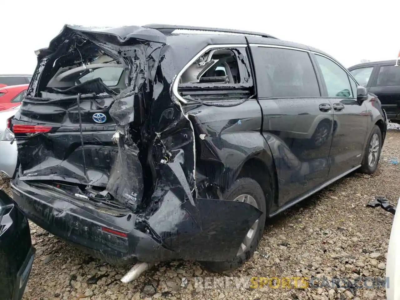 4 Photograph of a damaged car 5TDKSKFC5MS032087 TOYOTA SIENNA 2021