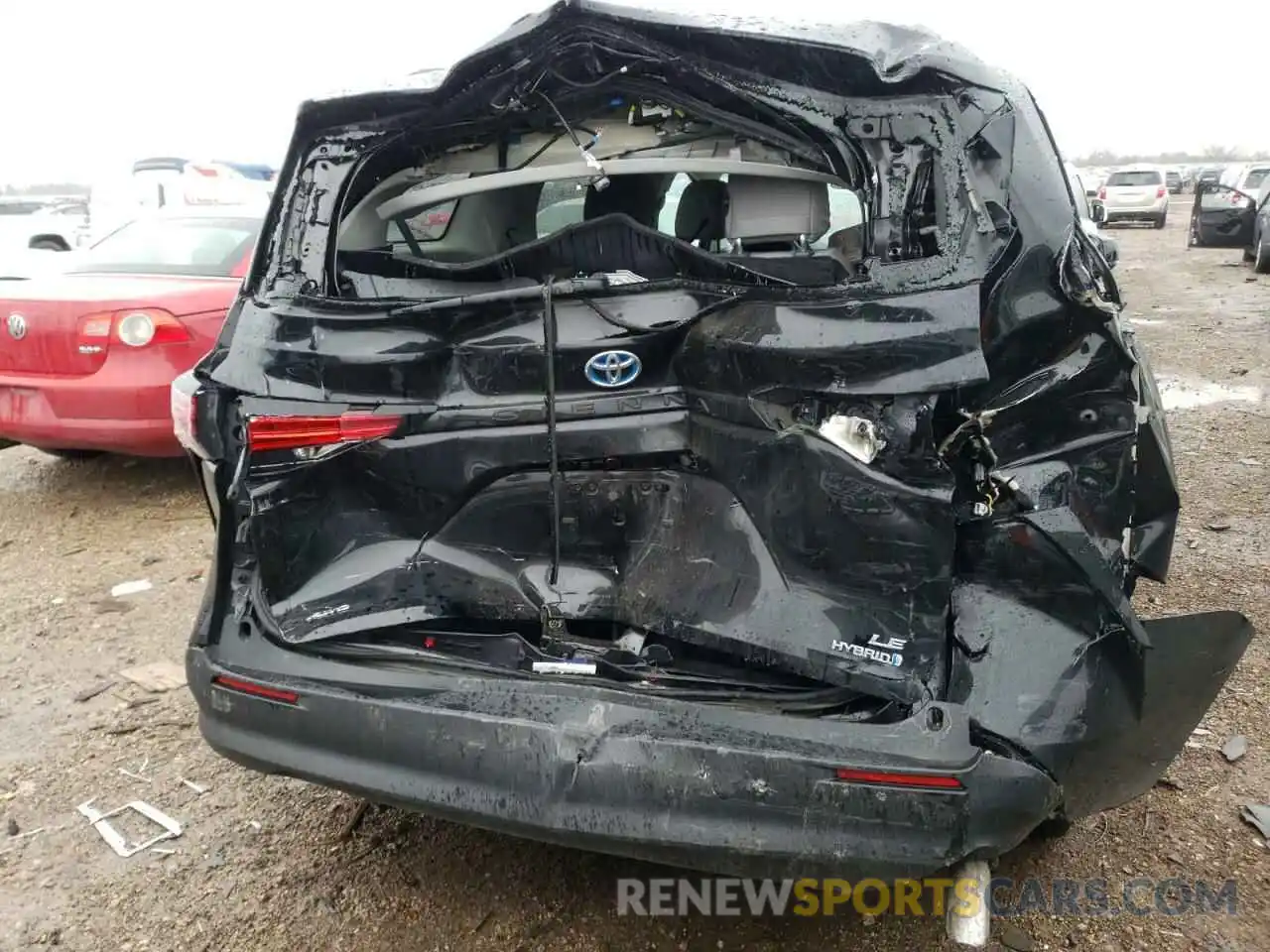 9 Photograph of a damaged car 5TDKSKFC5MS032087 TOYOTA SIENNA 2021