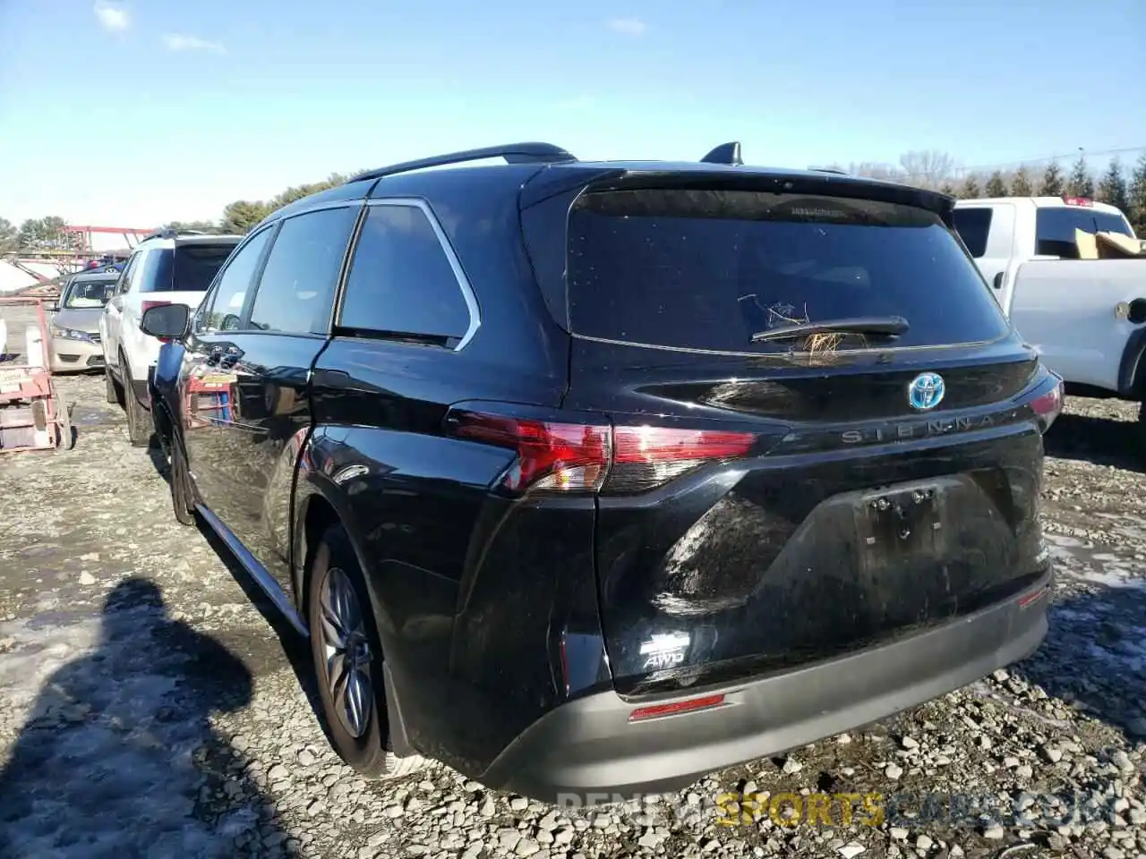 3 Photograph of a damaged car 5TDKSKFC5MS038844 TOYOTA SIENNA 2021