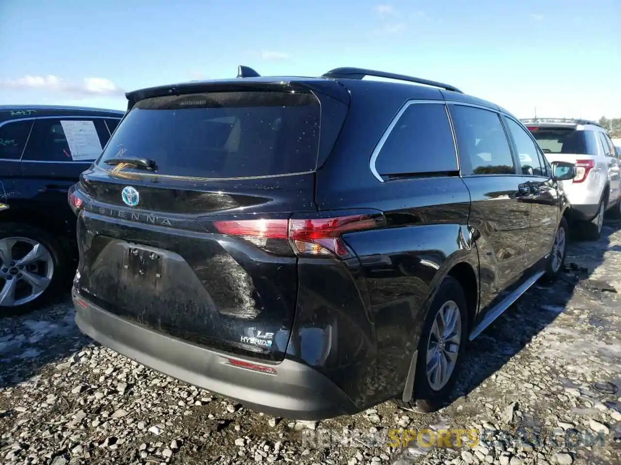 4 Photograph of a damaged car 5TDKSKFC5MS038844 TOYOTA SIENNA 2021