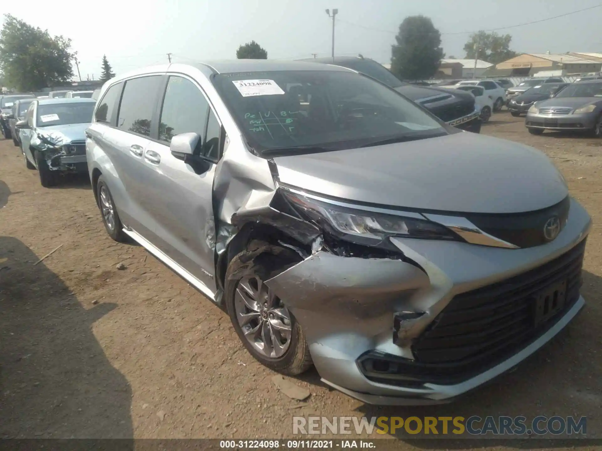 1 Photograph of a damaged car 5TDKSKFC6MS006954 TOYOTA SIENNA 2021