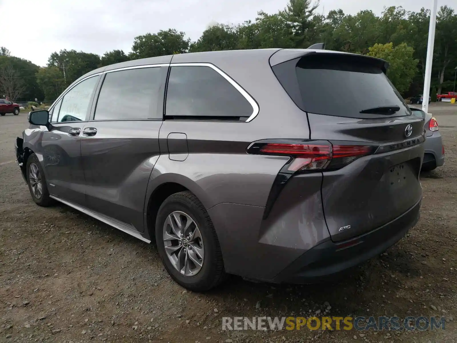 3 Photograph of a damaged car 5TDKSKFC6MS022457 TOYOTA SIENNA 2021