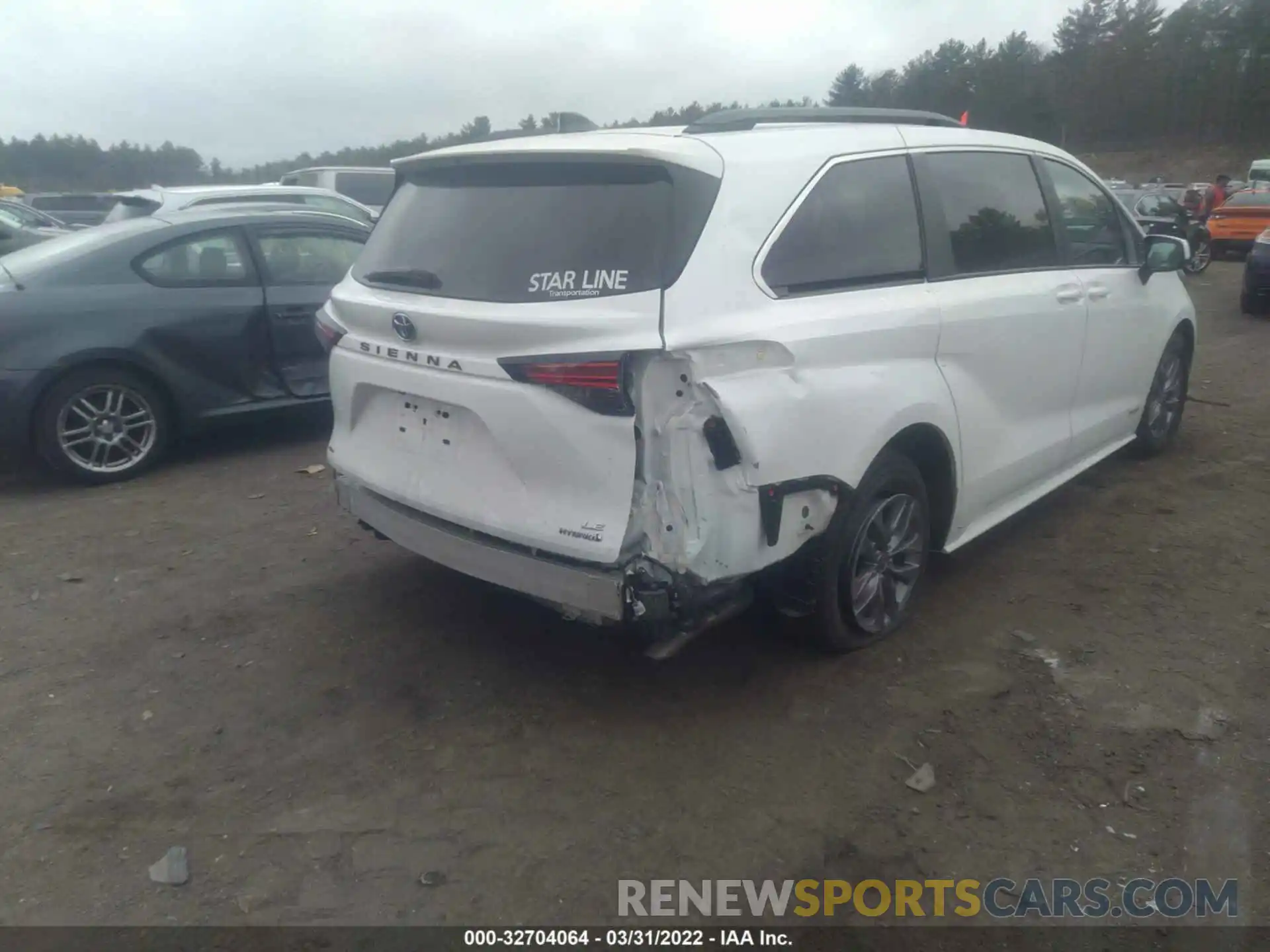 4 Photograph of a damaged car 5TDKSKFC6MS037105 TOYOTA SIENNA 2021