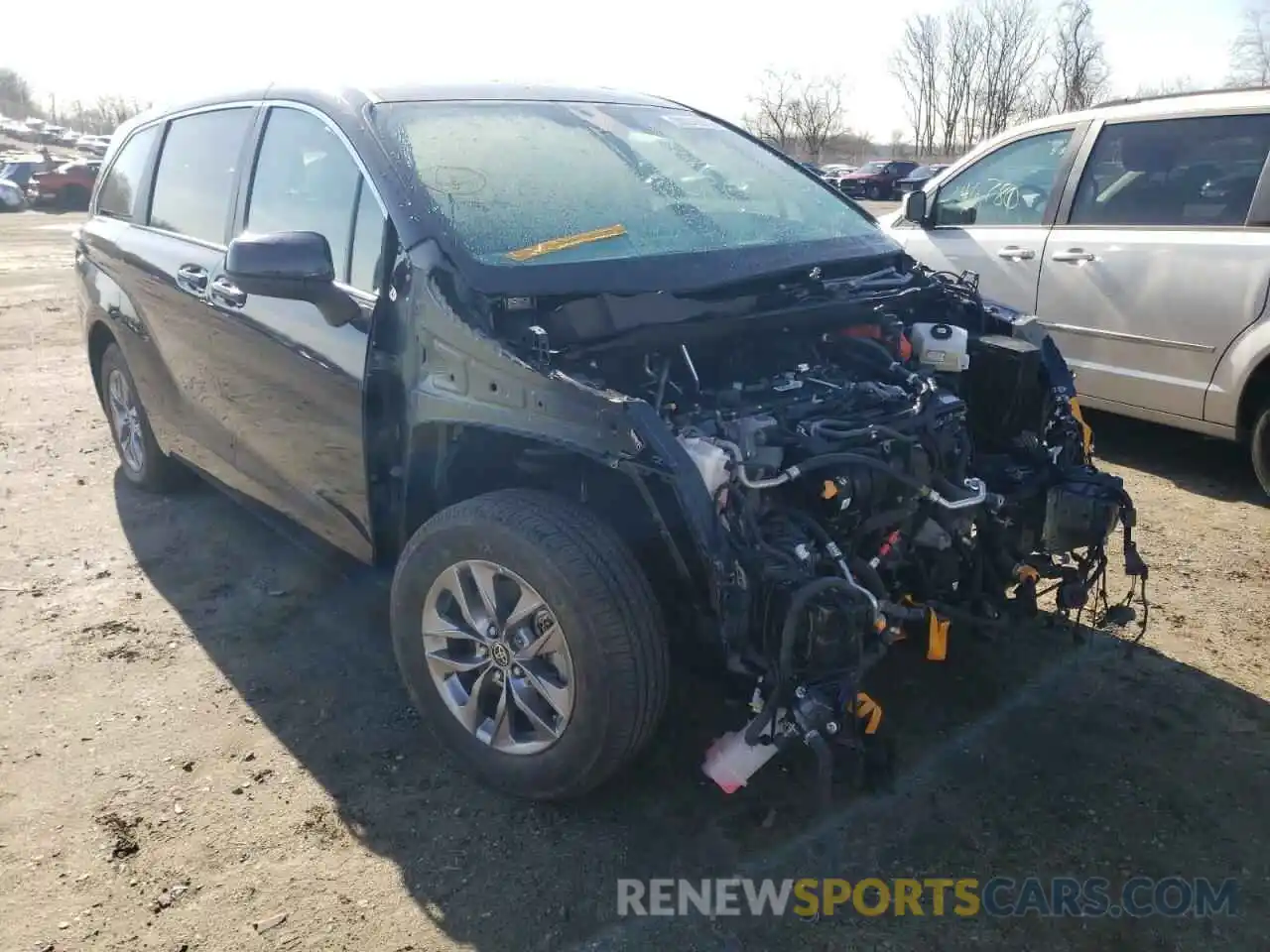 1 Photograph of a damaged car 5TDKSKFC7MS007000 TOYOTA SIENNA 2021