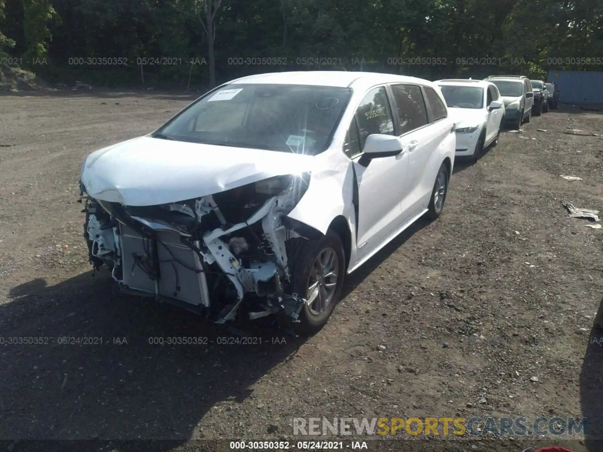 2 Photograph of a damaged car 5TDKSKFC7MS013685 TOYOTA SIENNA 2021
