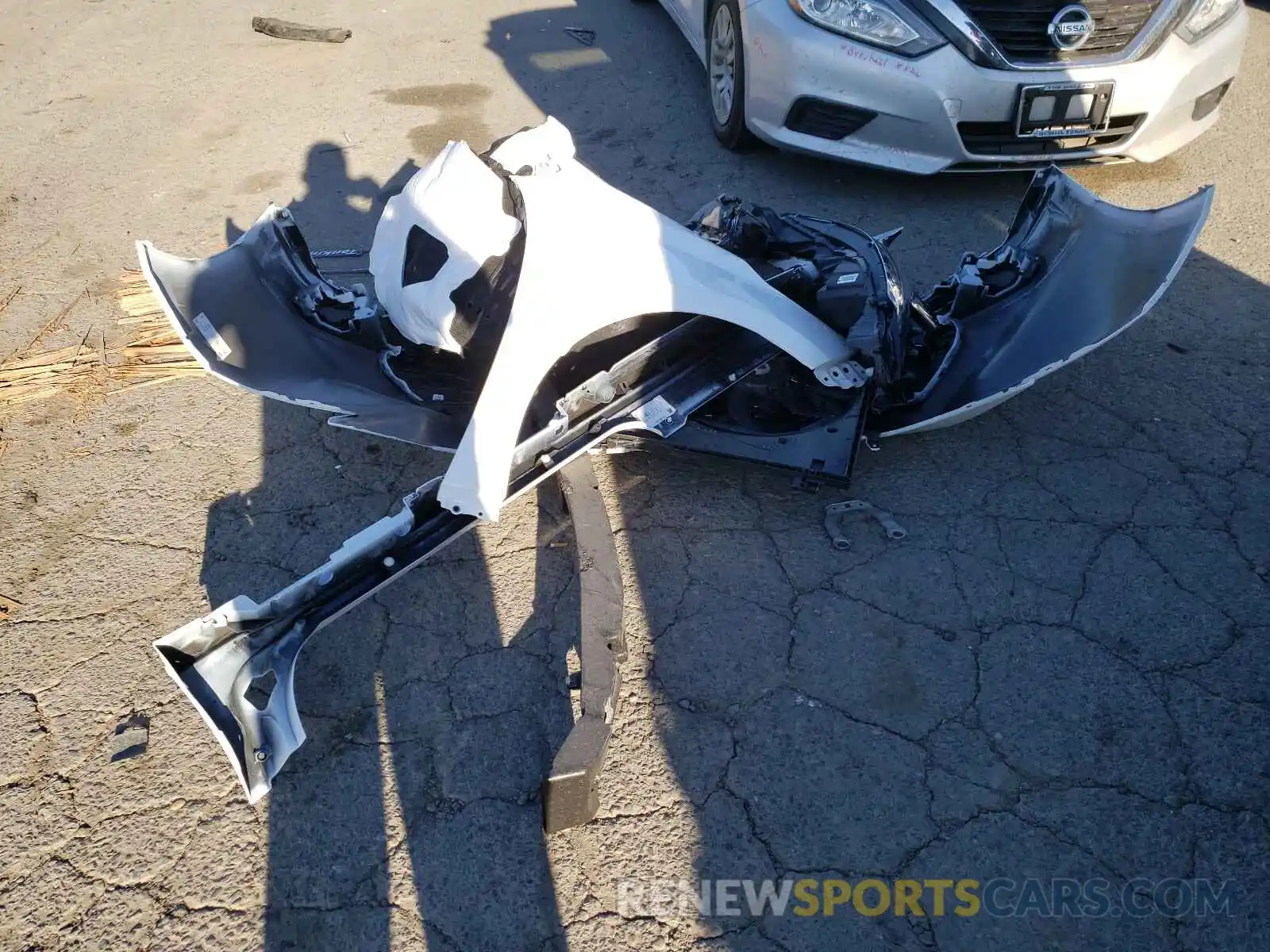 9 Photograph of a damaged car 5TDKSKFC7MS025707 TOYOTA SIENNA 2021