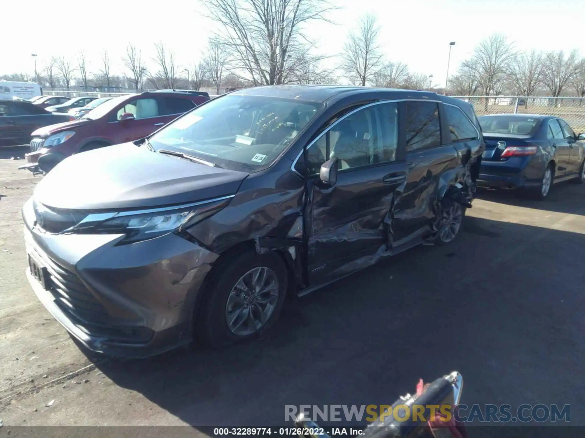 2 Photograph of a damaged car 5TDKSKFC8MS001271 TOYOTA SIENNA 2021