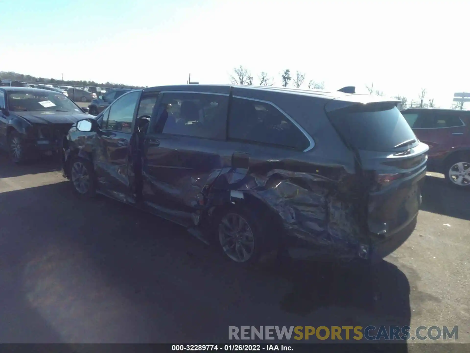 3 Photograph of a damaged car 5TDKSKFC8MS001271 TOYOTA SIENNA 2021