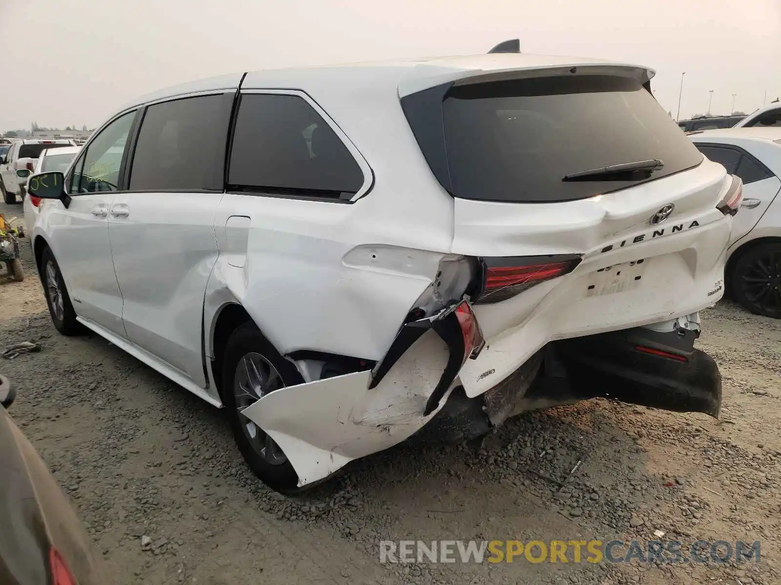 3 Photograph of a damaged car 5TDKSKFCXMS003720 TOYOTA SIENNA 2021