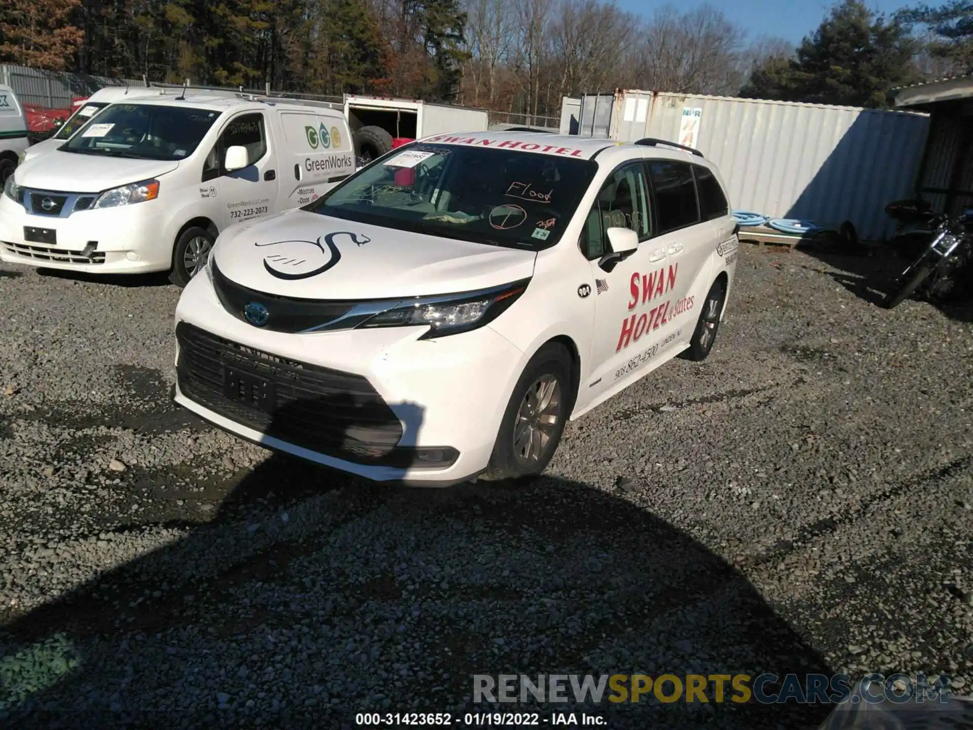 2 Photograph of a damaged car 5TDKSKFCXMS033347 TOYOTA SIENNA 2021