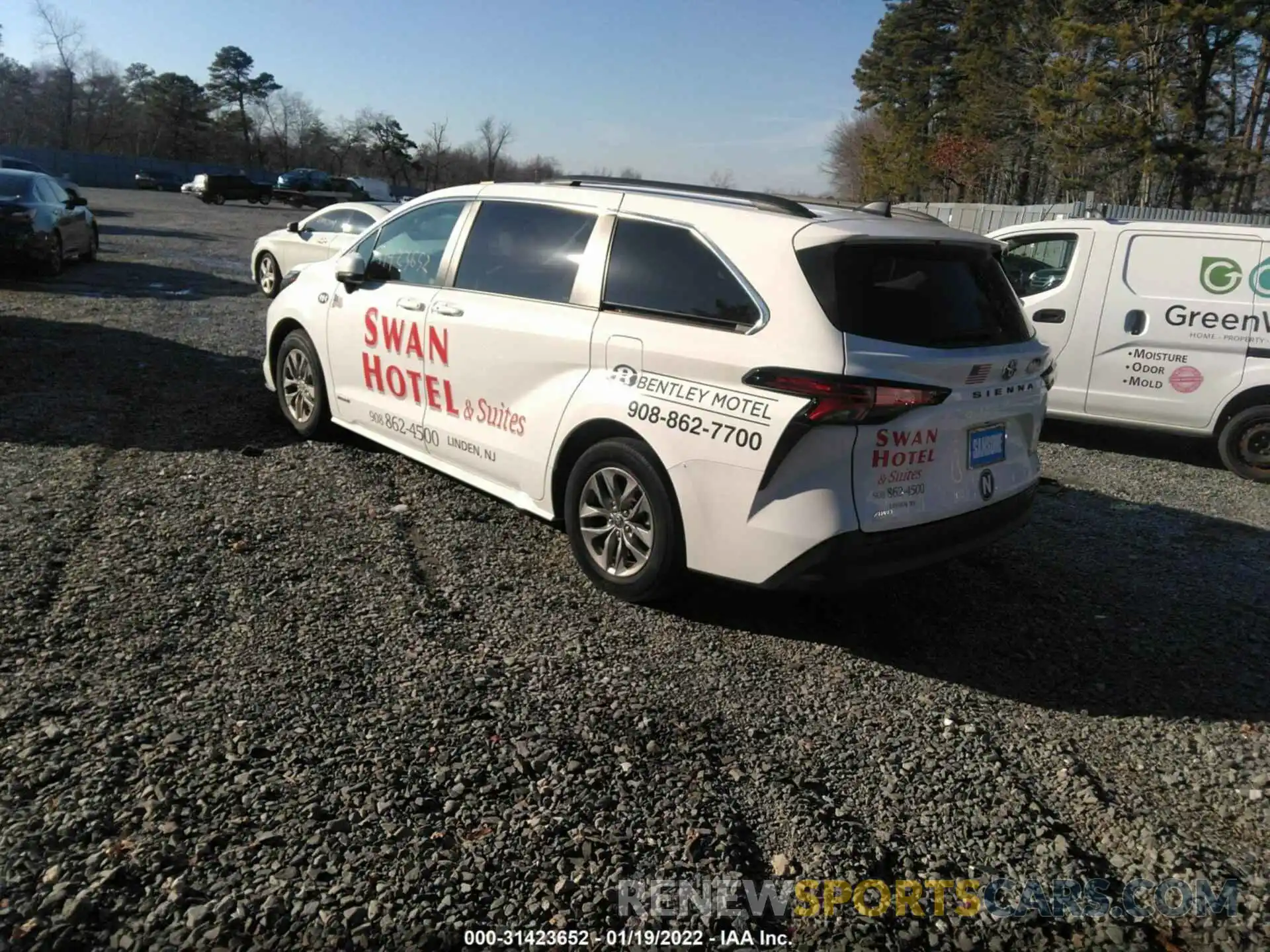 3 Photograph of a damaged car 5TDKSKFCXMS033347 TOYOTA SIENNA 2021