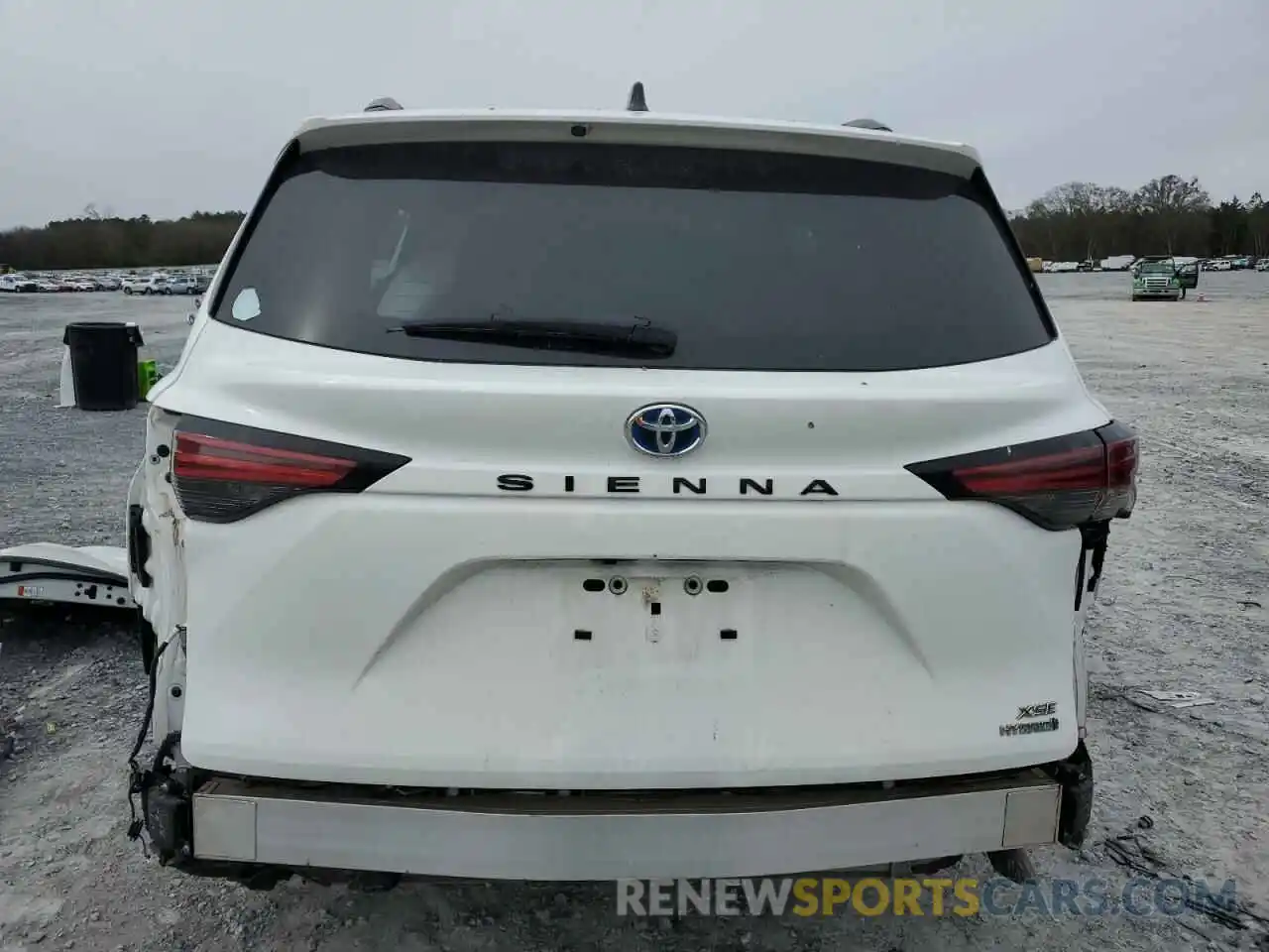 6 Photograph of a damaged car 5TDXRKEC0MS009111 TOYOTA SIENNA 2021