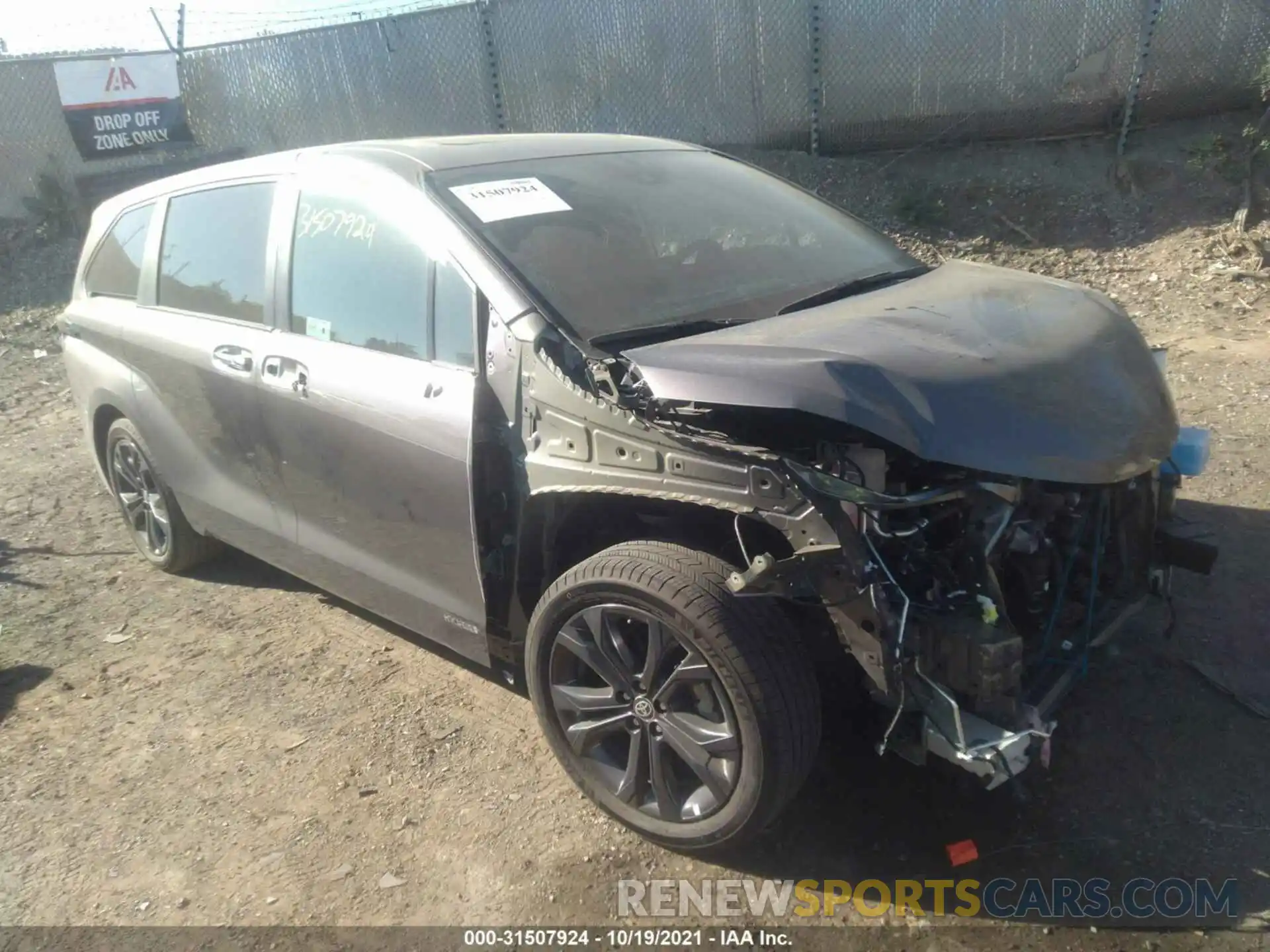 1 Photograph of a damaged car 5TDXRKEC0MS009674 TOYOTA SIENNA 2021