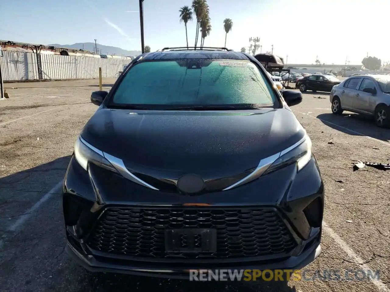 5 Photograph of a damaged car 5TDXRKEC5MS006849 TOYOTA SIENNA 2021