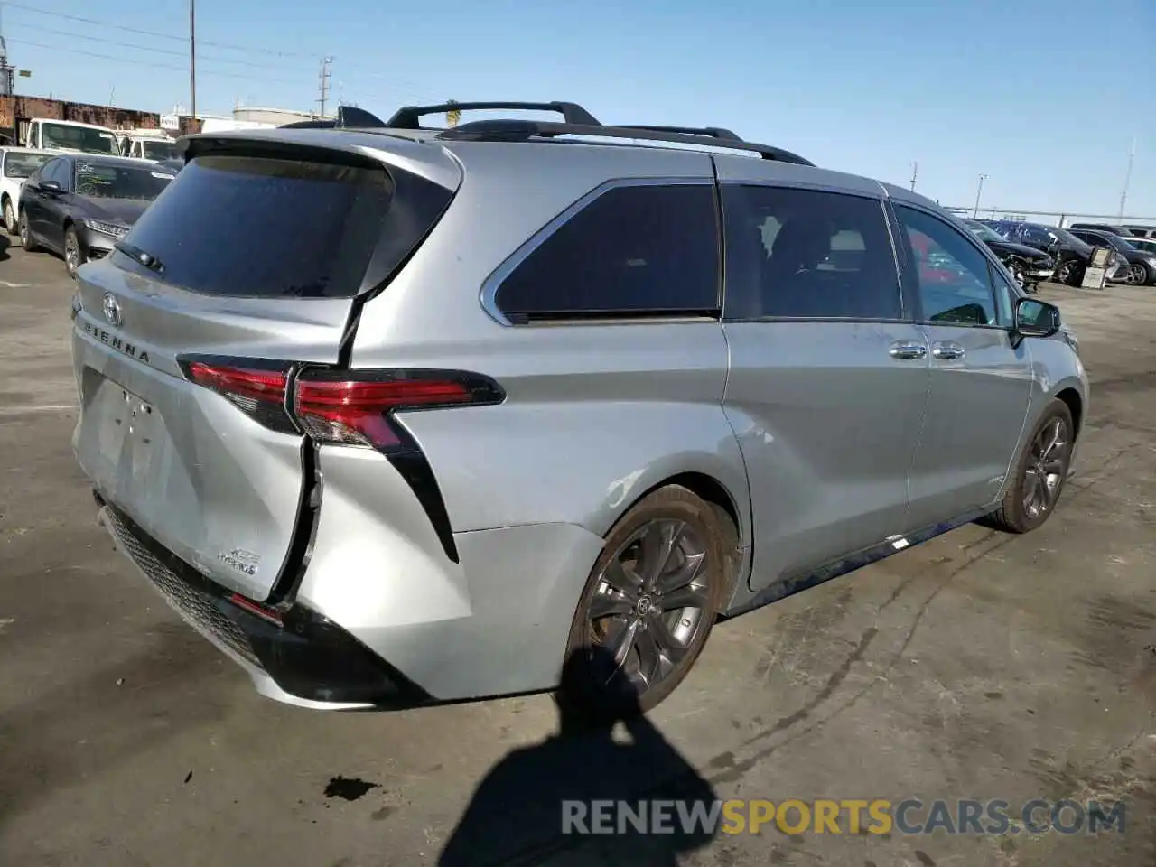 4 Фотография поврежденного автомобиля 5TDXRKEC6MS042355 TOYOTA SIENNA 2021