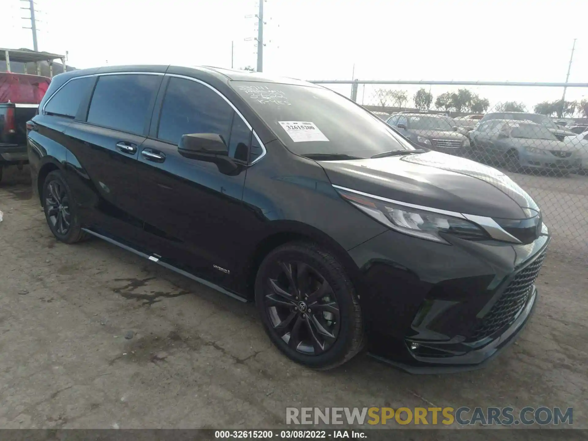 1 Фотография поврежденного автомобиля 5TDXRKEC6MS062900 TOYOTA SIENNA 2021