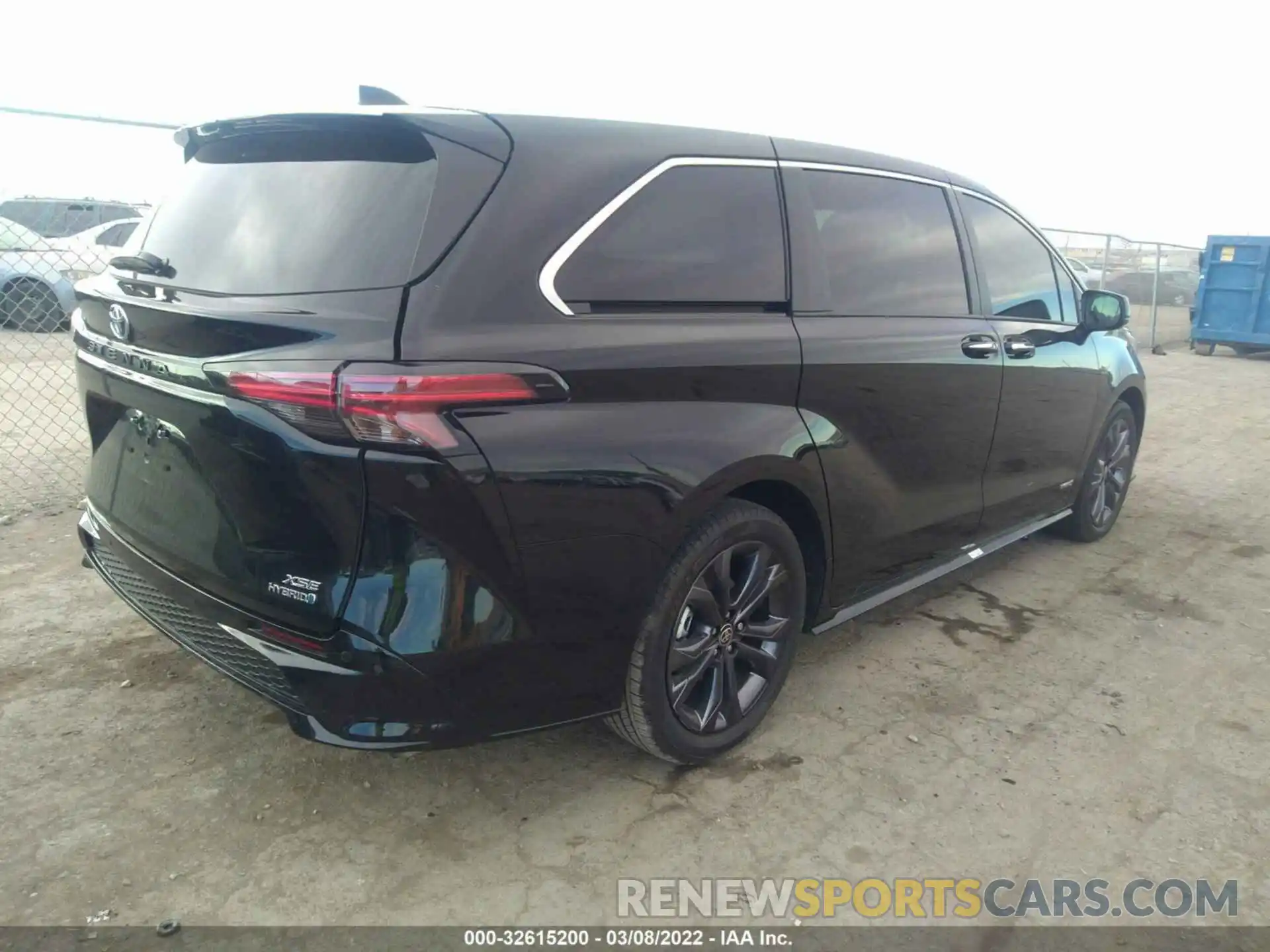 4 Фотография поврежденного автомобиля 5TDXRKEC6MS062900 TOYOTA SIENNA 2021