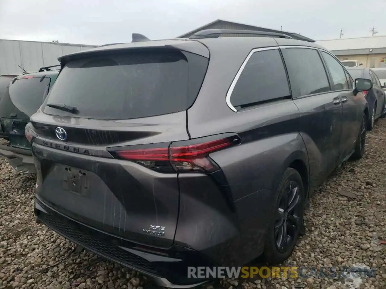 4 Photograph of a damaged car 5TDXRKEC7MS040517 TOYOTA SIENNA 2021