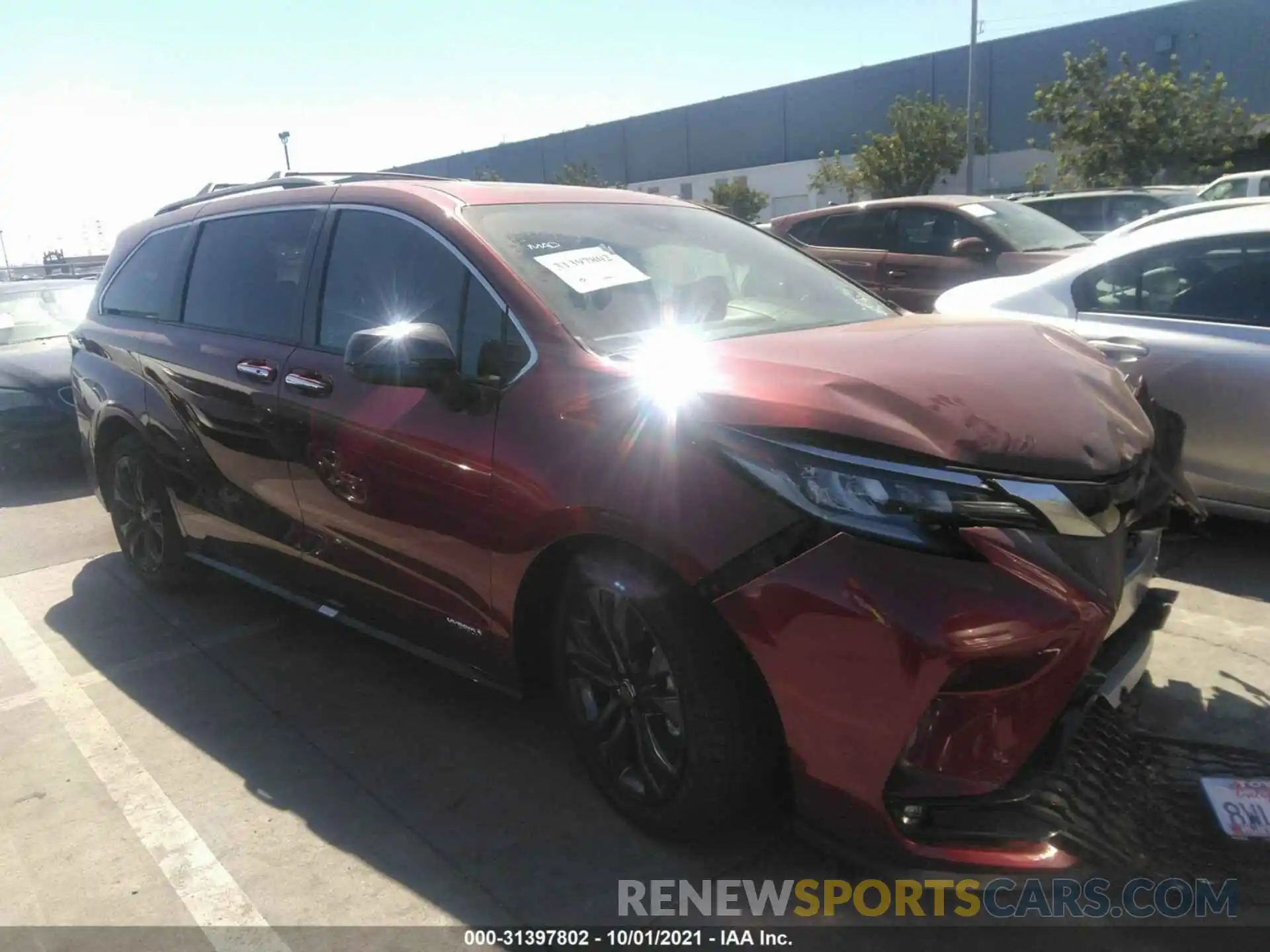 1 Photograph of a damaged car 5TDXRKEC7MS043272 TOYOTA SIENNA 2021