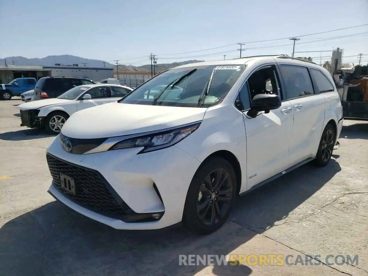 2 Photograph of a damaged car 5TDXRKEC8MS013830 TOYOTA SIENNA 2021