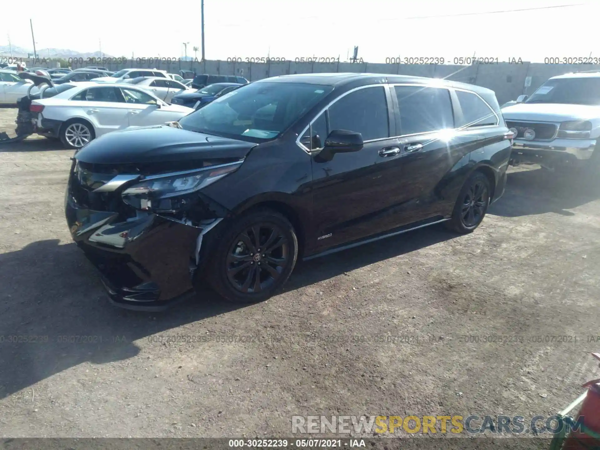 2 Photograph of a damaged car 5TDXRKECXMS022271 TOYOTA SIENNA 2021