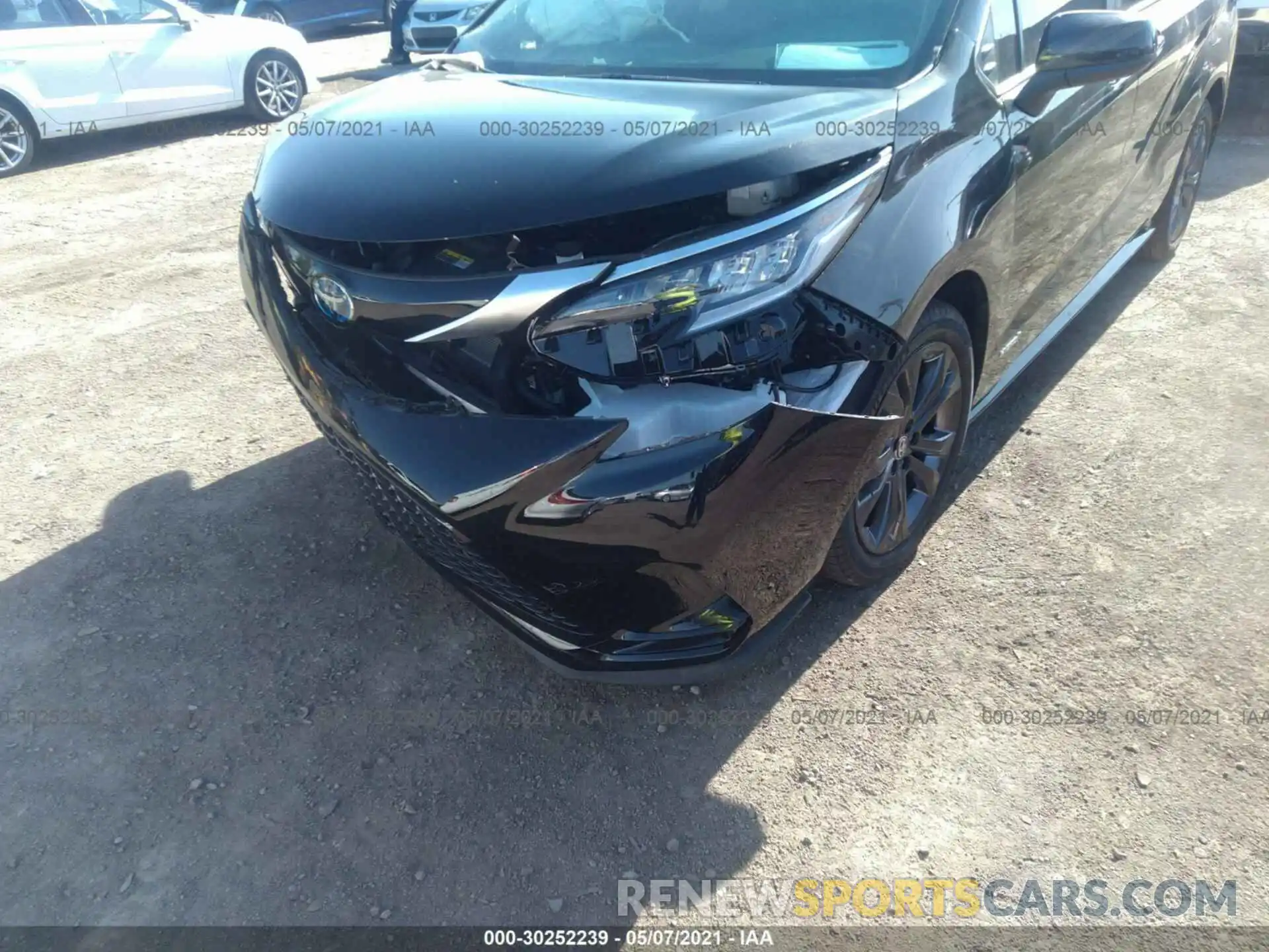 6 Photograph of a damaged car 5TDXRKECXMS022271 TOYOTA SIENNA 2021