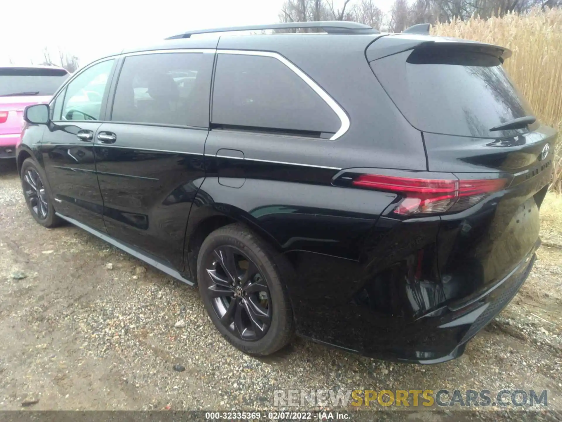 3 Photograph of a damaged car 5TDXRKECXMS037532 TOYOTA SIENNA 2021