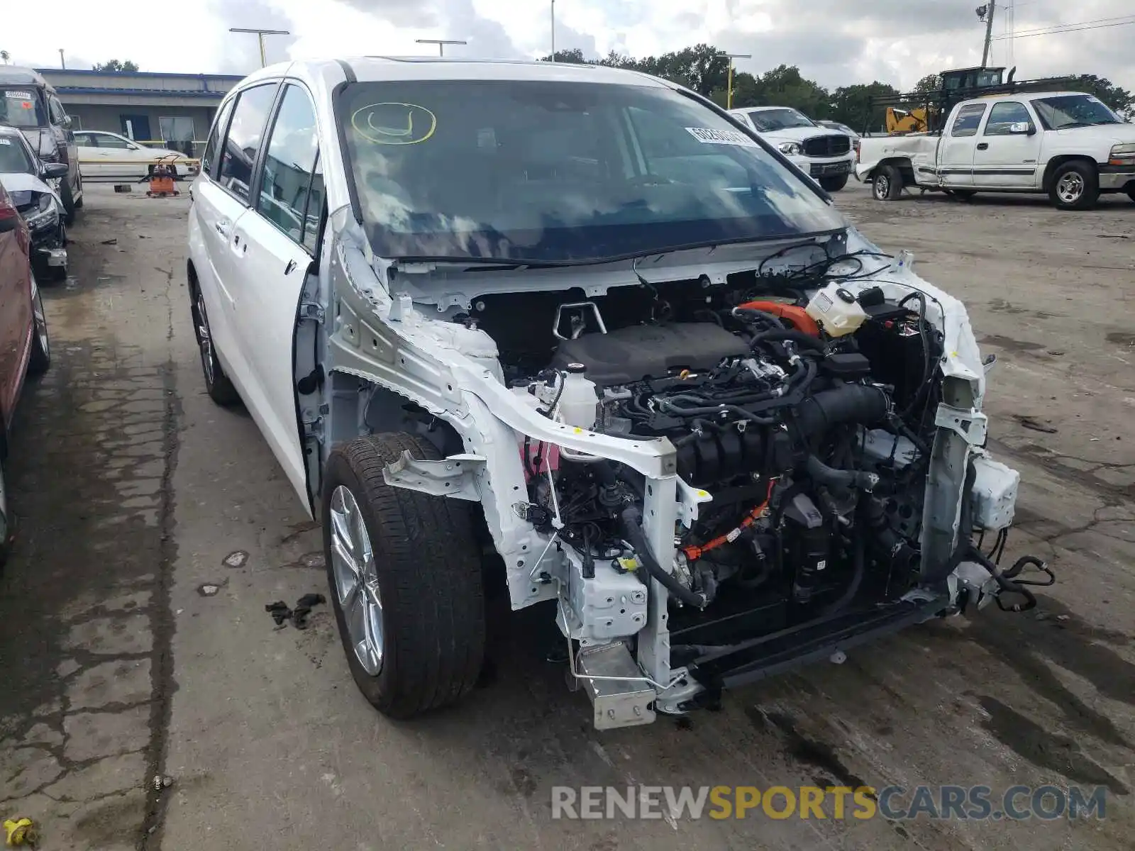 1 Photograph of a damaged car 5TDXSKFC2MS013048 TOYOTA SIENNA 2021