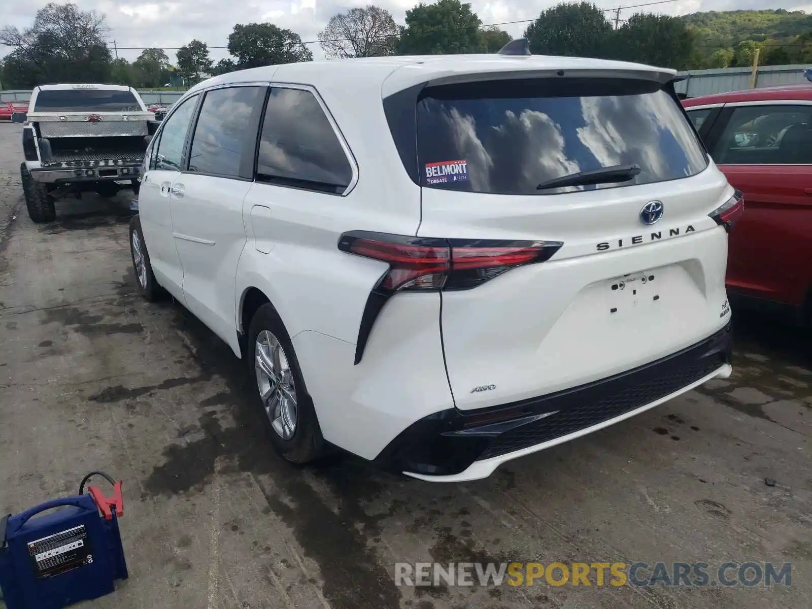 3 Photograph of a damaged car 5TDXSKFC2MS013048 TOYOTA SIENNA 2021