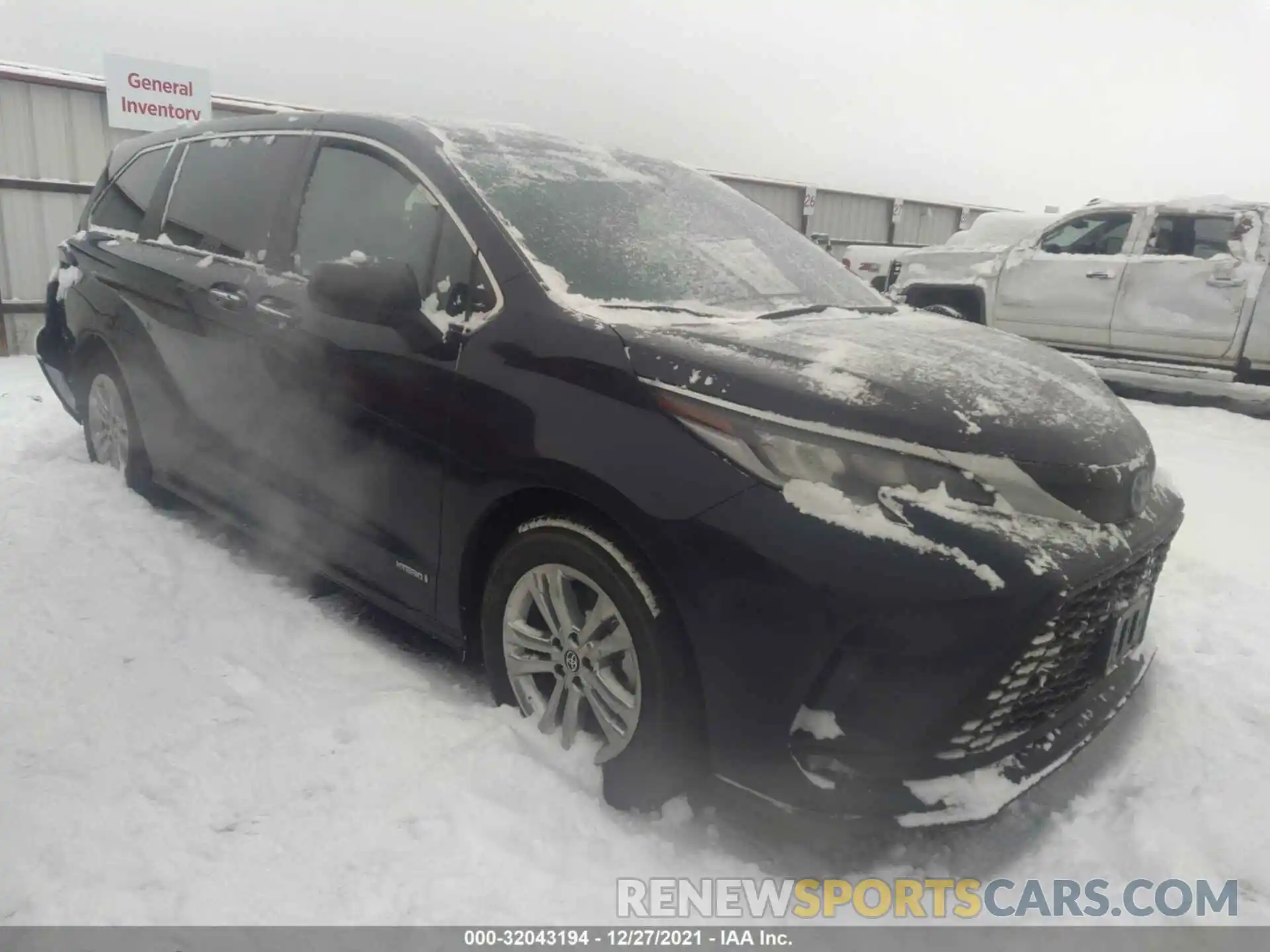 1 Photograph of a damaged car 5TDXSKFC4MS003881 TOYOTA SIENNA 2021