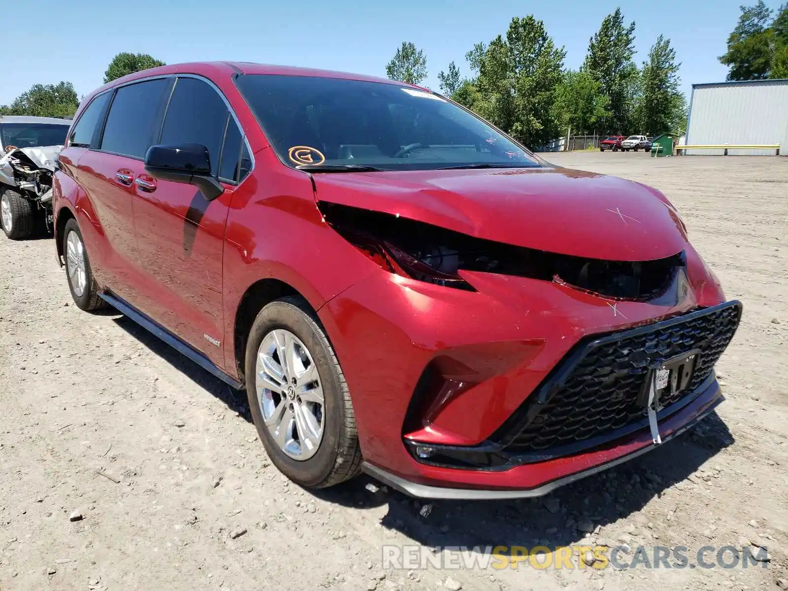 1 Photograph of a damaged car 5TDXSKFC5MS015165 TOYOTA SIENNA 2021