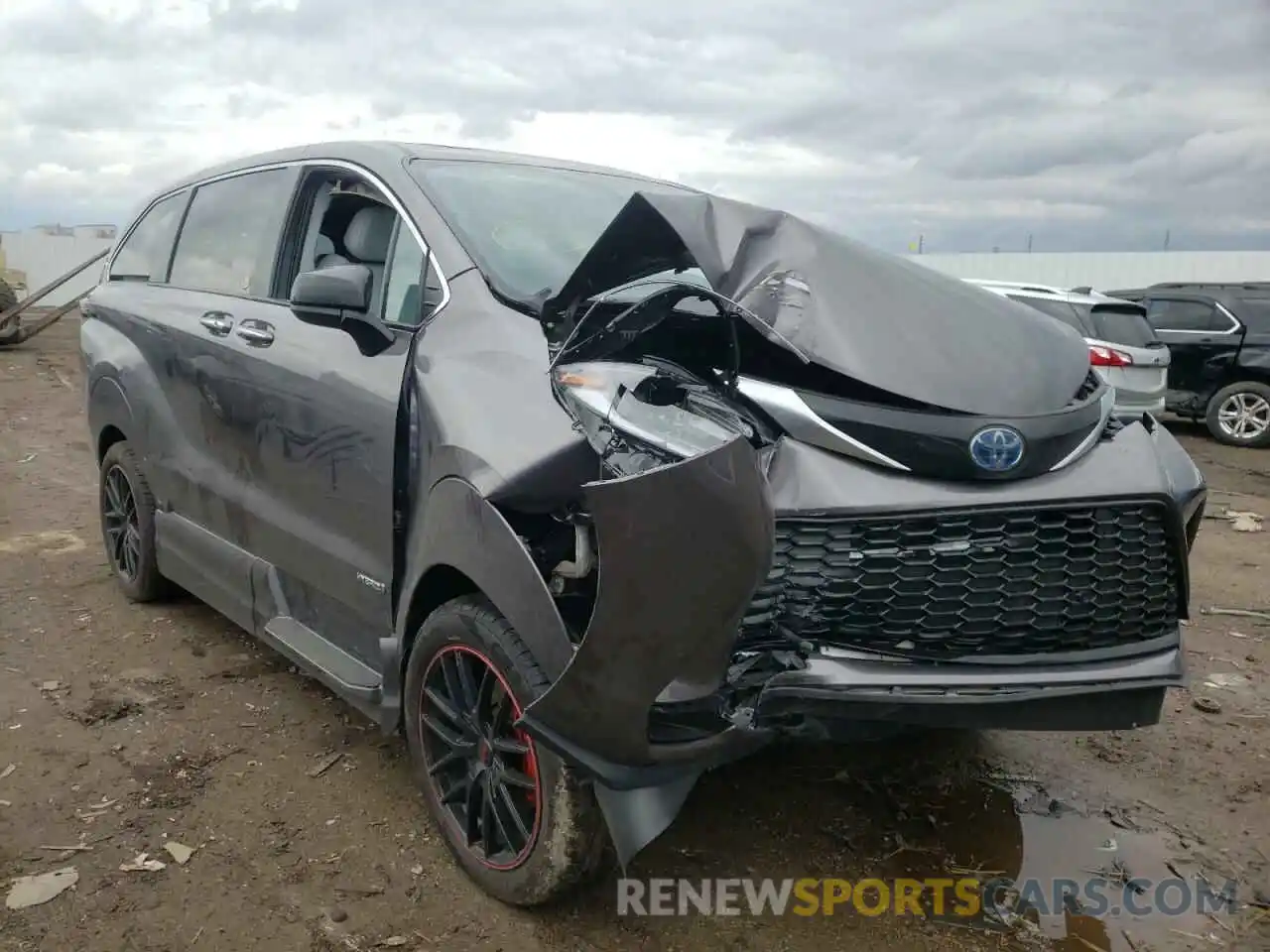 1 Photograph of a damaged car 5TDXSKFC5MS025176 TOYOTA SIENNA 2021