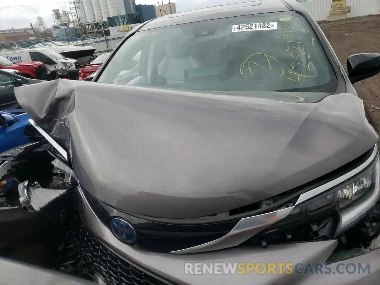 7 Photograph of a damaged car 5TDXSKFC5MS025176 TOYOTA SIENNA 2021