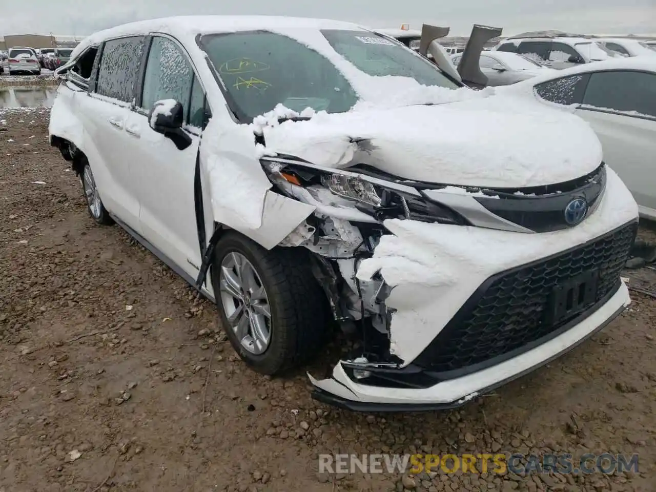 1 Photograph of a damaged car 5TDXSKFC7MS008203 TOYOTA SIENNA 2021