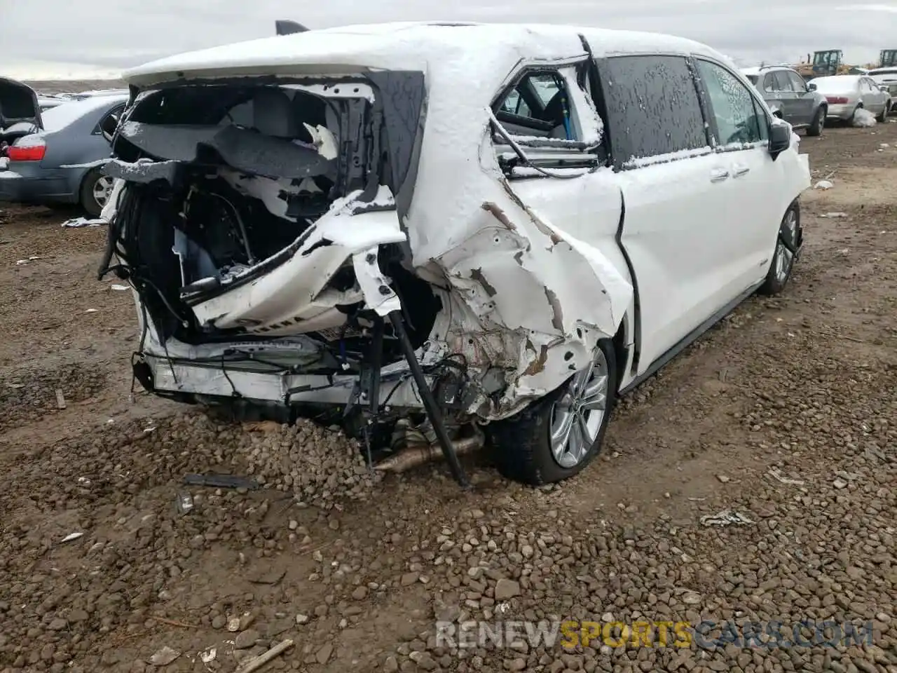 4 Photograph of a damaged car 5TDXSKFC7MS008203 TOYOTA SIENNA 2021