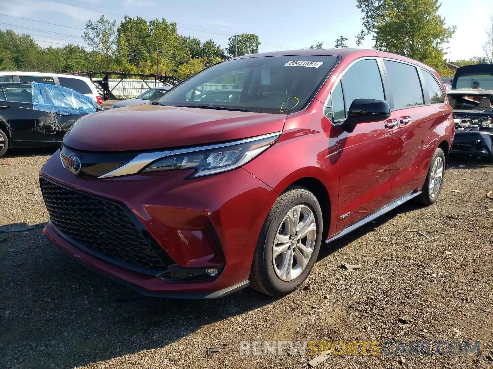 2 Photograph of a damaged car 5TDXSKFC9MS007862 TOYOTA SIENNA 2021