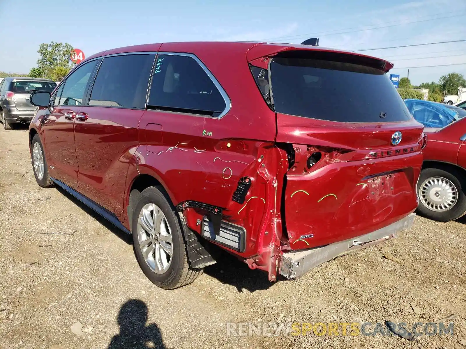 3 Photograph of a damaged car 5TDXSKFC9MS007862 TOYOTA SIENNA 2021