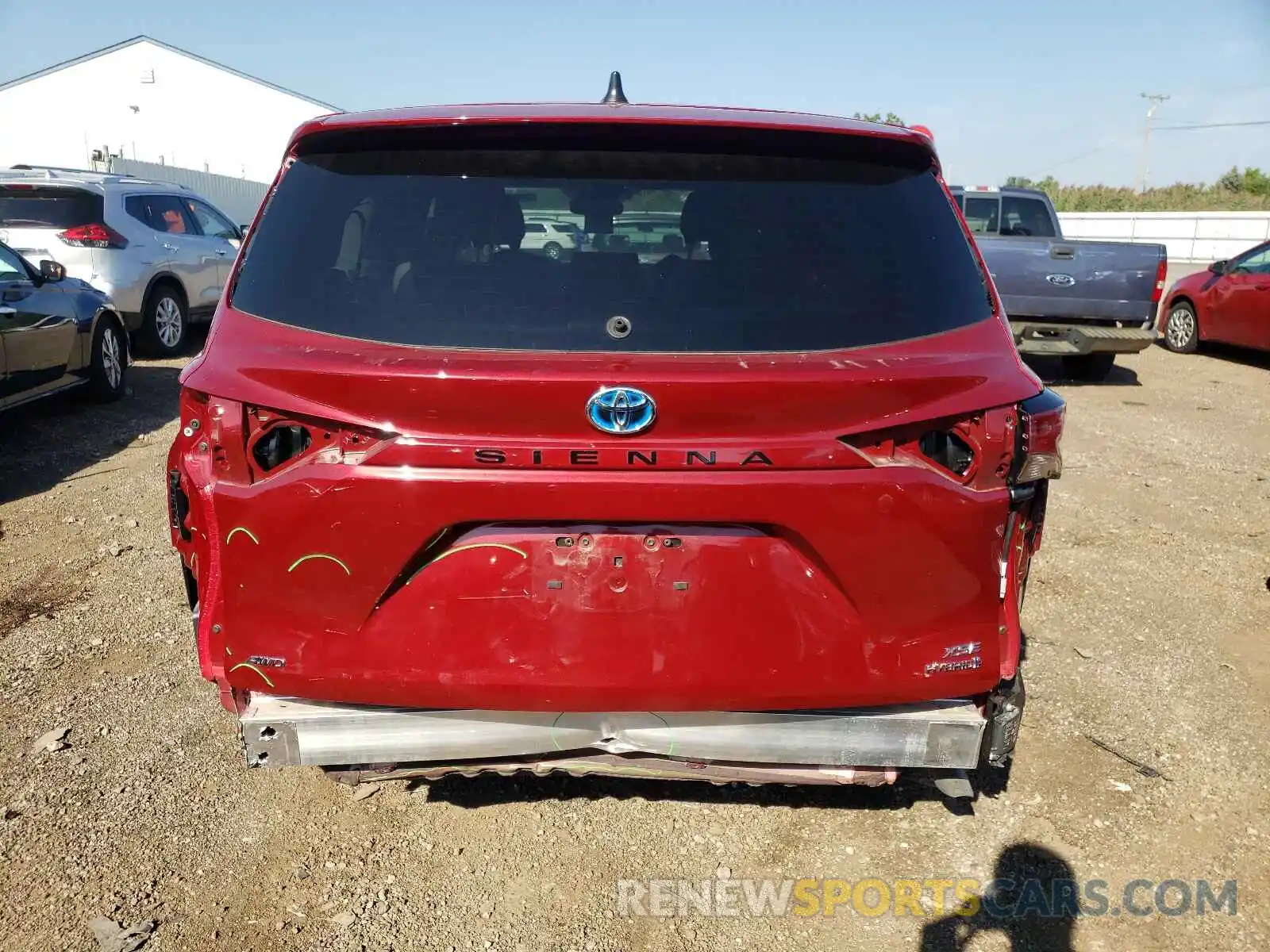 9 Photograph of a damaged car 5TDXSKFC9MS007862 TOYOTA SIENNA 2021