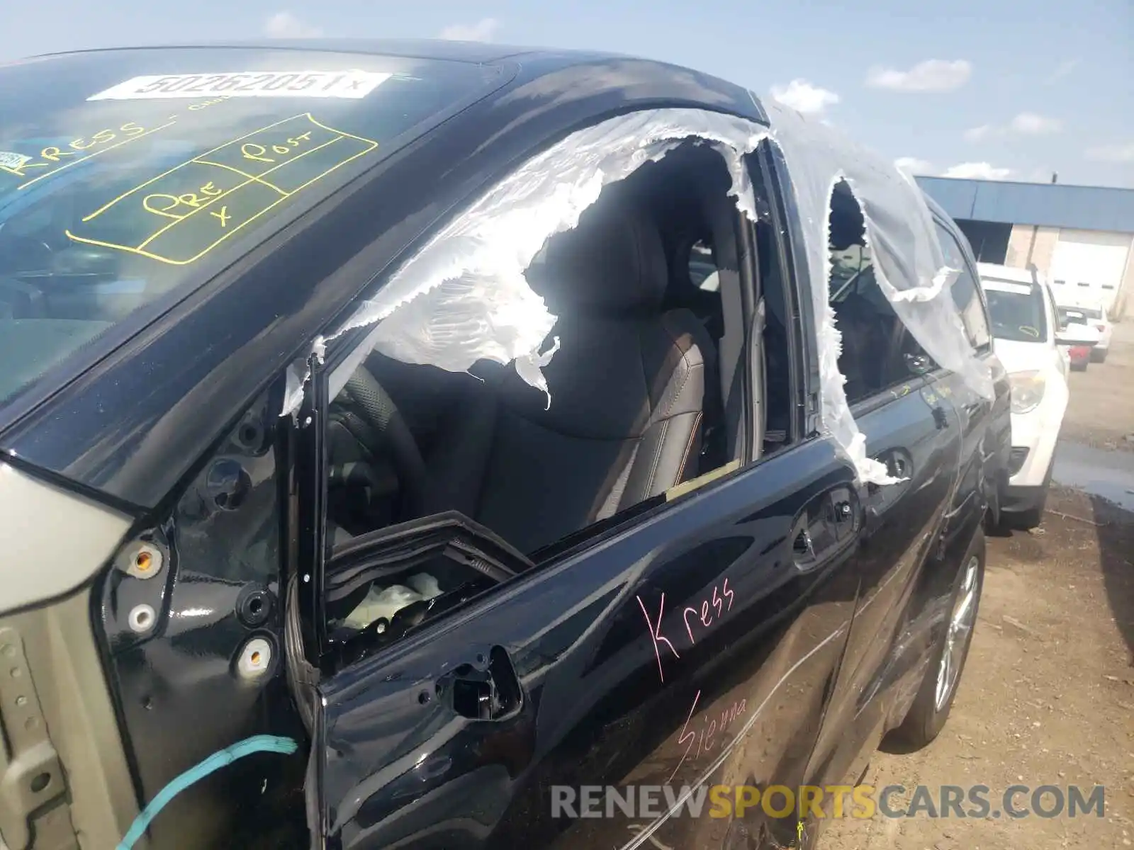 10 Photograph of a damaged car 5TDXSKFC9MS019462 TOYOTA SIENNA 2021