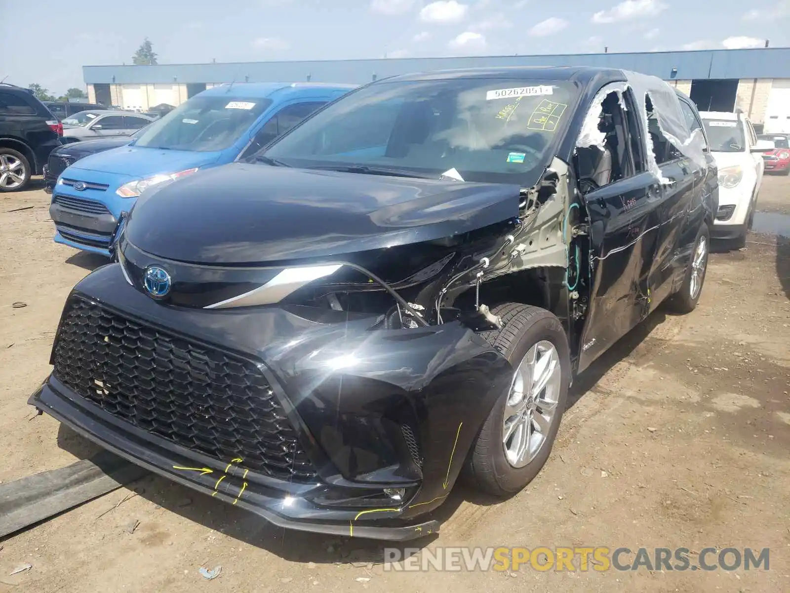 2 Photograph of a damaged car 5TDXSKFC9MS019462 TOYOTA SIENNA 2021