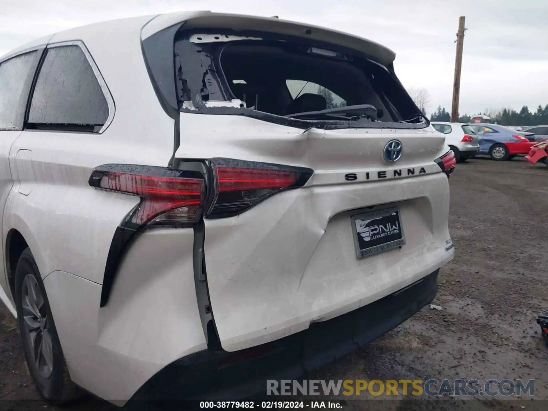 6 Photograph of a damaged car 5TDYRKEC0MS003488 TOYOTA SIENNA 2021