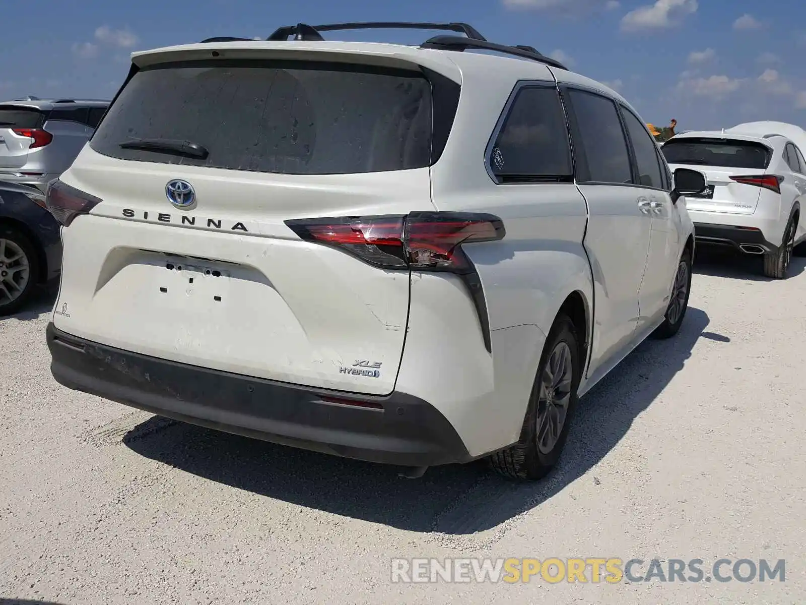 4 Photograph of a damaged car 5TDYRKEC0MS003748 TOYOTA SIENNA 2021