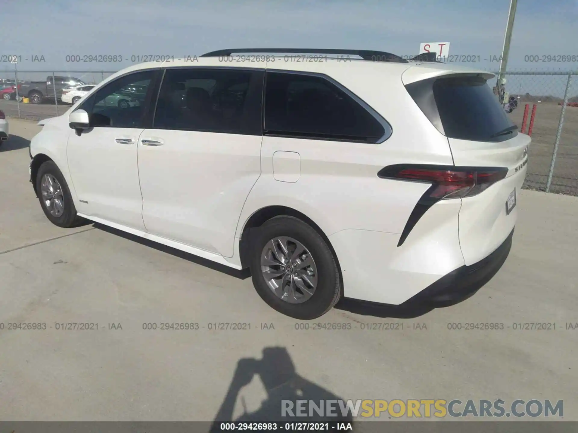 3 Фотография поврежденного автомобиля 5TDYRKEC0MS008089 TOYOTA SIENNA 2021