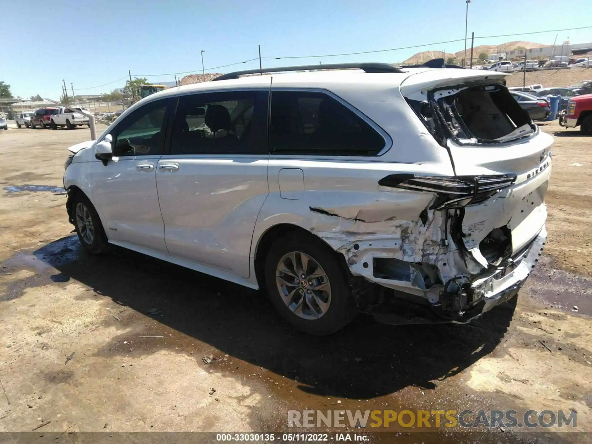 3 Photograph of a damaged car 5TDYRKEC0MS017178 TOYOTA SIENNA 2021