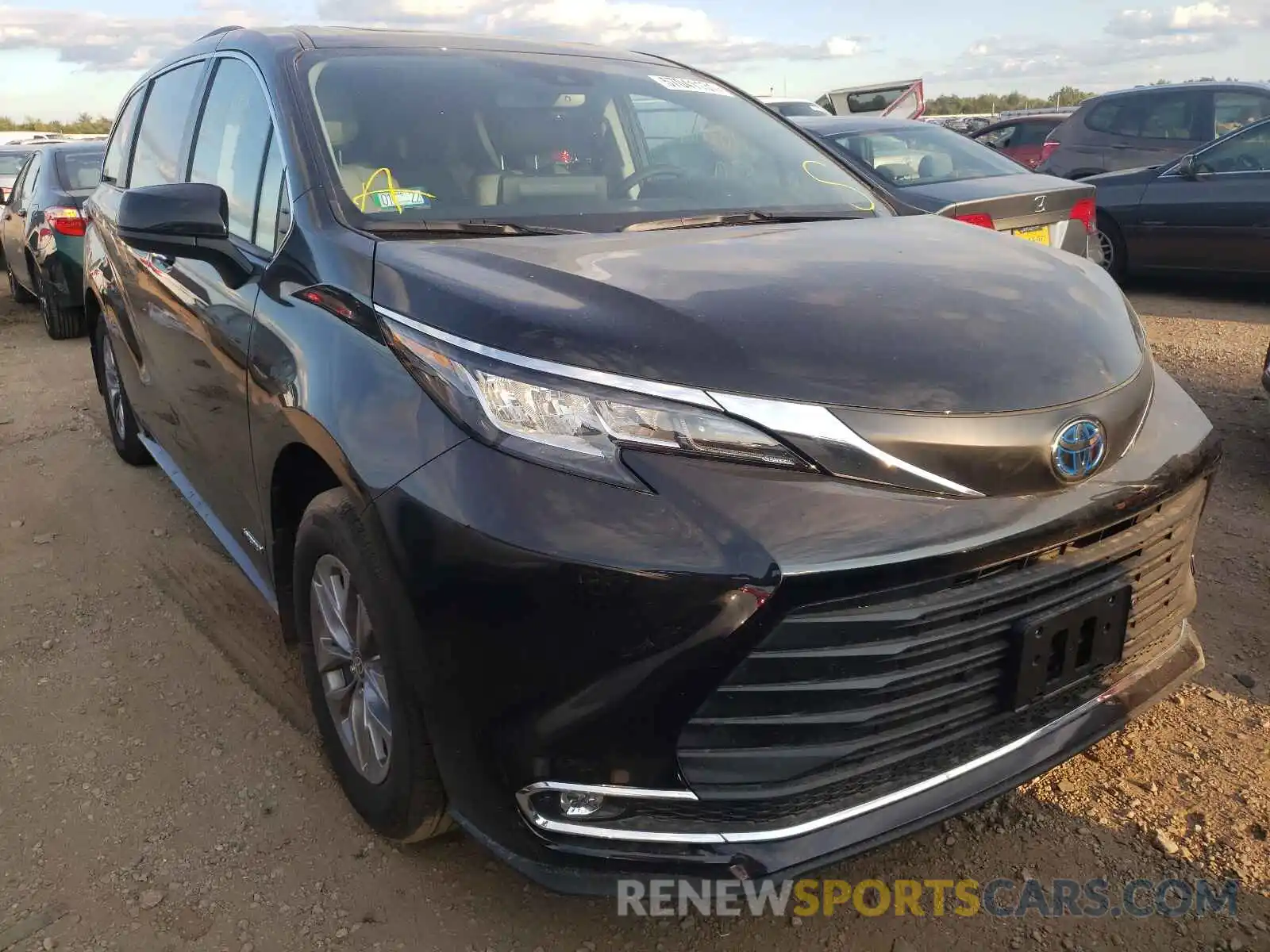 1 Photograph of a damaged car 5TDYRKEC0MS050746 TOYOTA SIENNA 2021