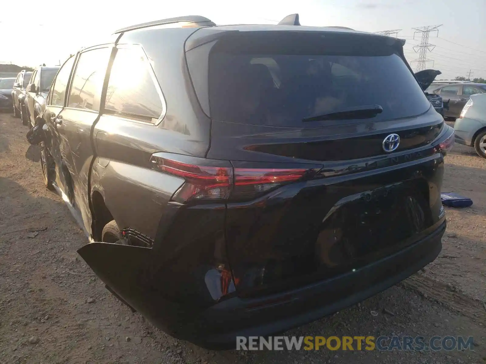 3 Photograph of a damaged car 5TDYRKEC0MS050746 TOYOTA SIENNA 2021