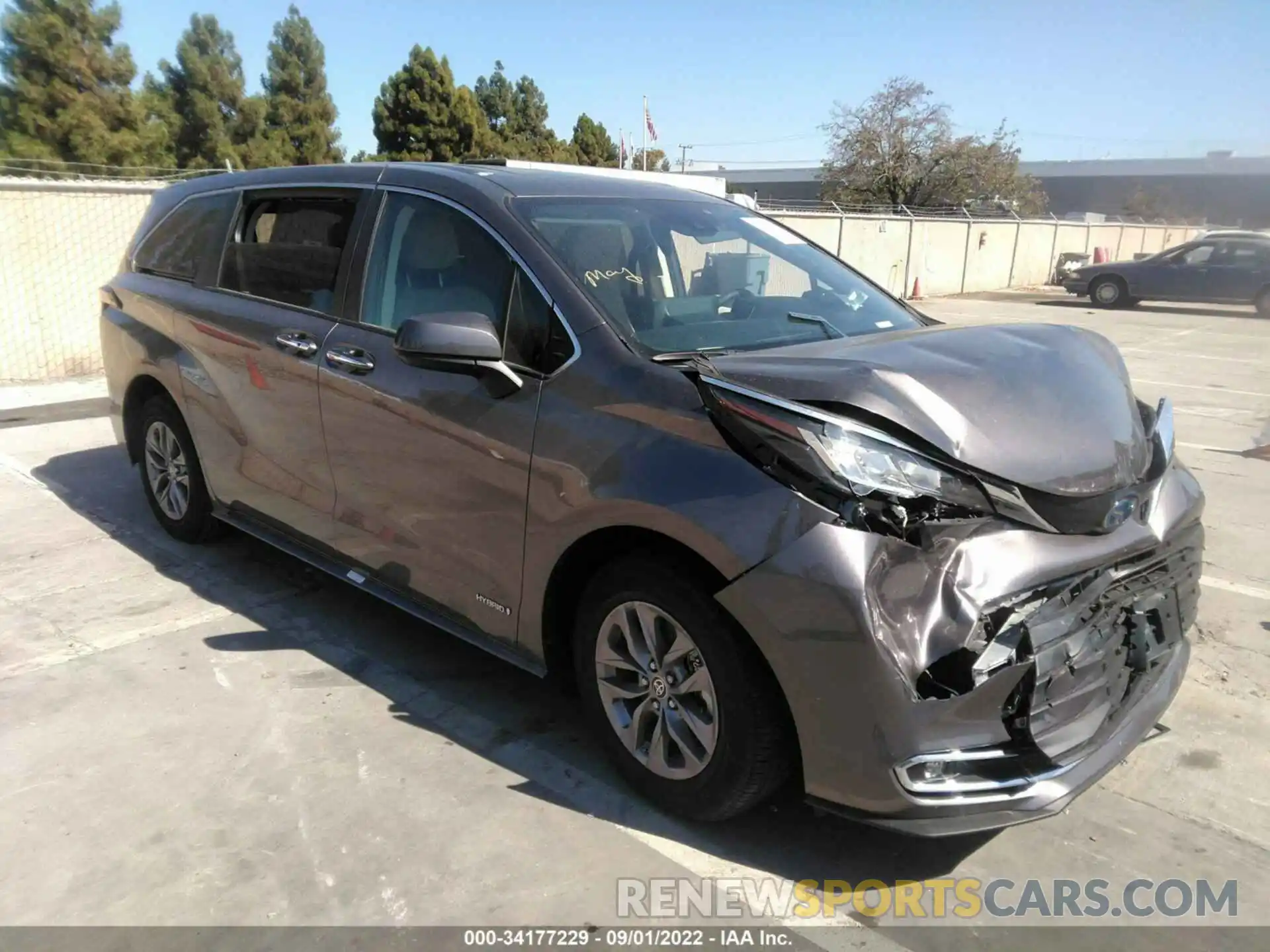 1 Фотография поврежденного автомобиля 5TDYRKEC1MS064655 TOYOTA SIENNA 2021