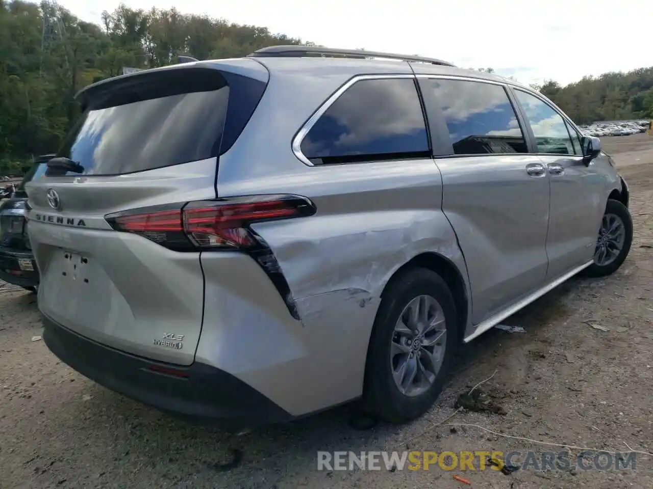 4 Photograph of a damaged car 5TDYRKEC1MS066535 TOYOTA SIENNA 2021