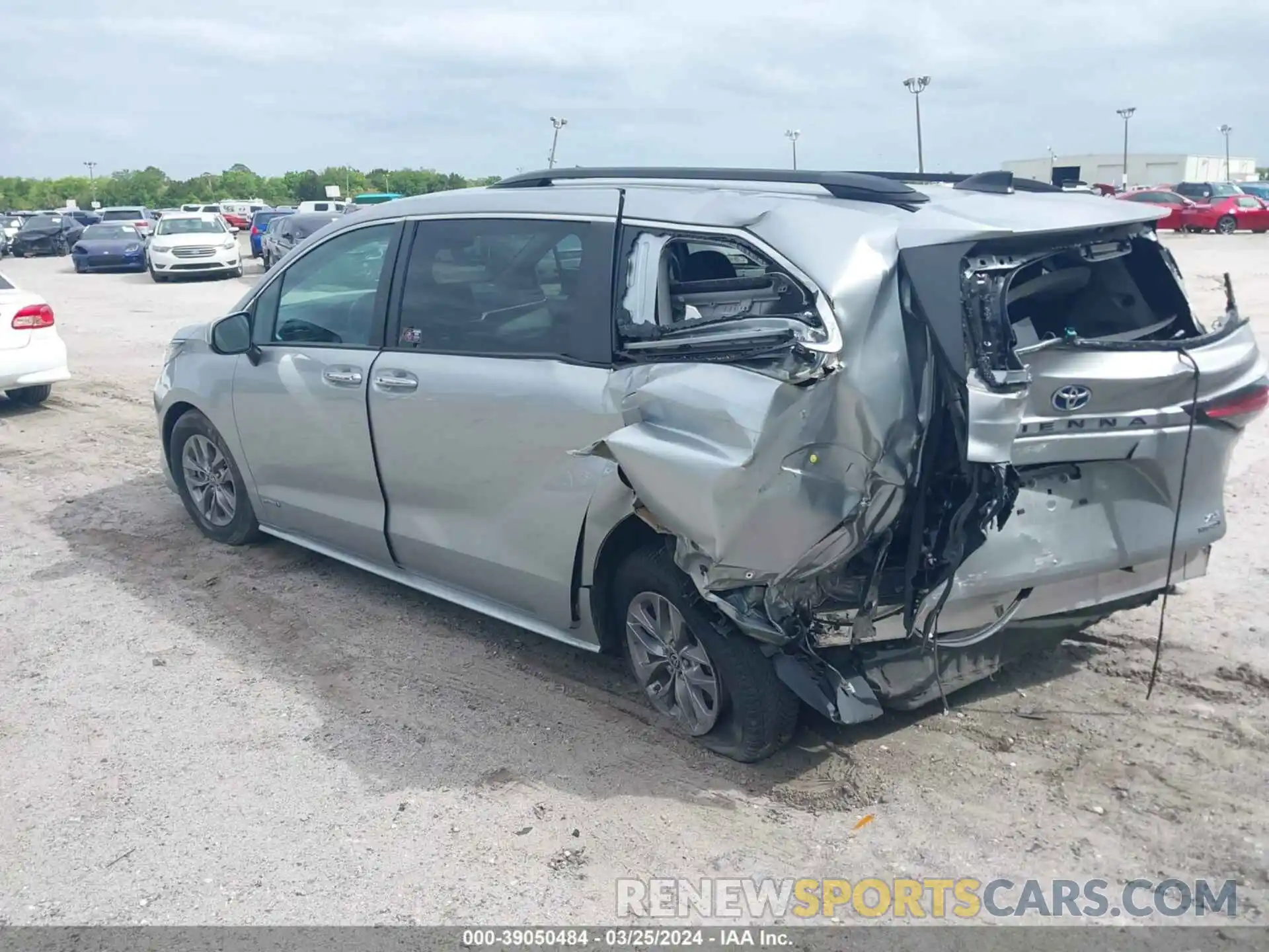 3 Photograph of a damaged car 5TDYRKEC1MS073792 TOYOTA SIENNA 2021