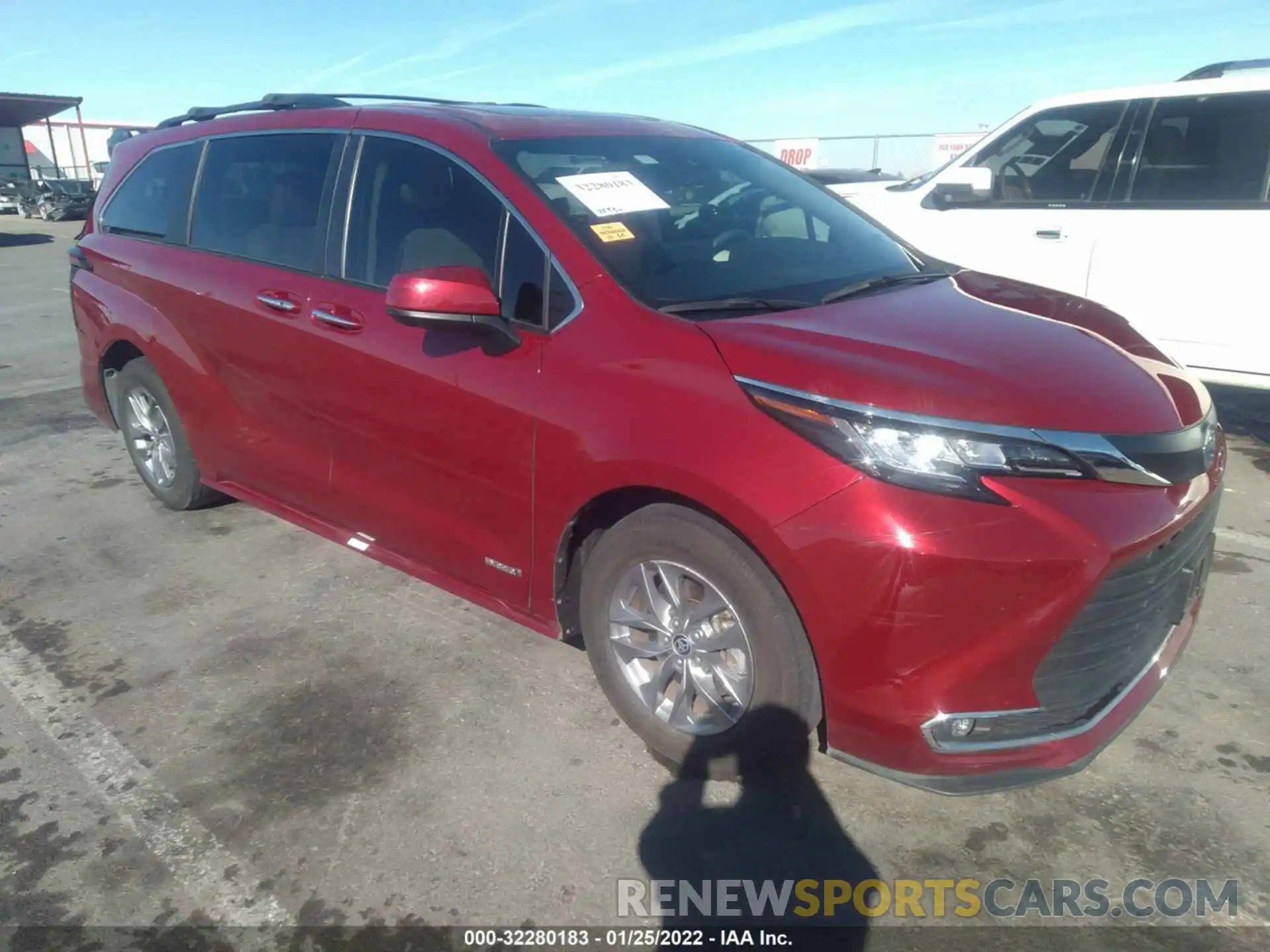 1 Photograph of a damaged car 5TDYRKEC2MS005839 TOYOTA SIENNA 2021